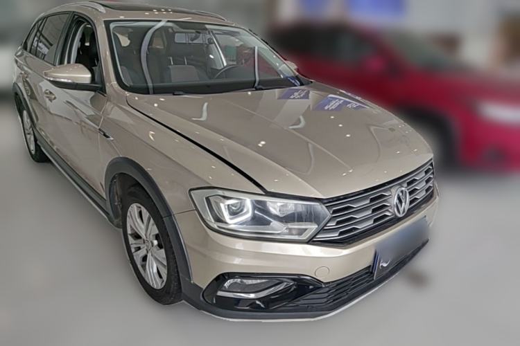 Used Volkswagen C-TREK 2018 1.5L Automatic Comfort Model Front Right 45 Deg
