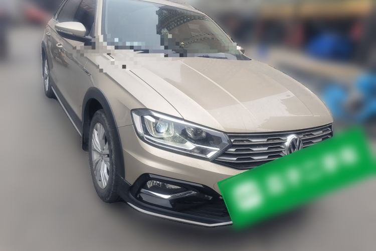 Used Volkswagen C-TREK 2018 230TSI DSG Comfort Model Front Right 45 Deg