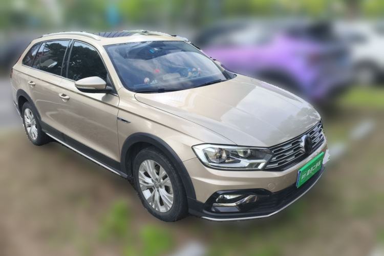 Used Volkswagen C-TREK 2018 1.5L Automatic Comfort Model Front Right 45 Deg