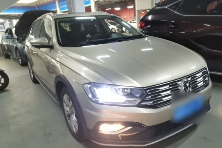 Used Volkswagen C-TREK 2018 1.5L Automatic Comfort Model Front Right 45 Deg