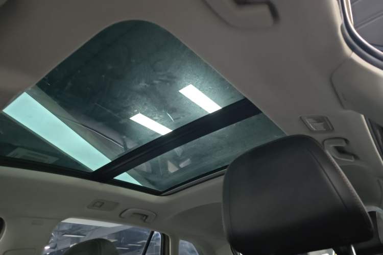 Used Volkswagen C-TREK 2018 230TSI DSG Comfort Model Headliner