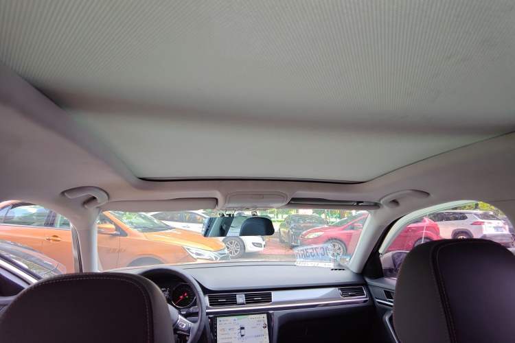 Used Volkswagen C-TREK 2018 1.5L Automatic Comfort Model Headliner