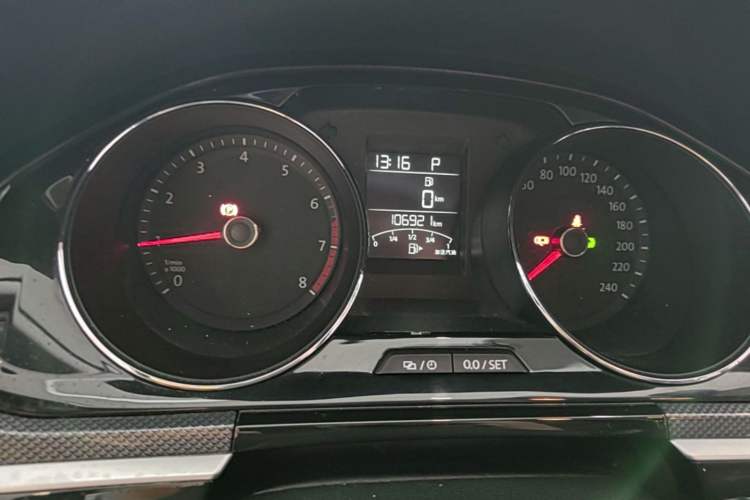 Used Volkswagen C-TREK 2018 1.5L Automatic Comfort Model Instrument Cluster