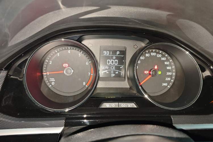 Used Volkswagen C-TREK 2018 1.5L Automatic Luxury Edition Instrument Cluster
