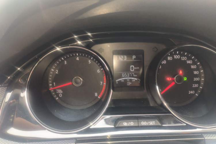 Used Volkswagen C-TREK 2018 230TSI DSG Comfort Model Instrument Cluster