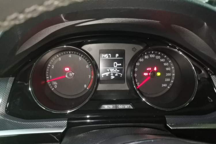 Used Volkswagen C-TREK 2018 1.5L Automatic Comfort Model Instrument Cluster
