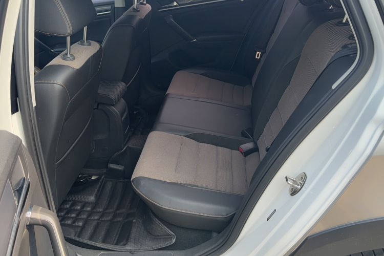 Used Volkswagen C-TREK 2018 230TSI DSG Comfort Model Interior 2