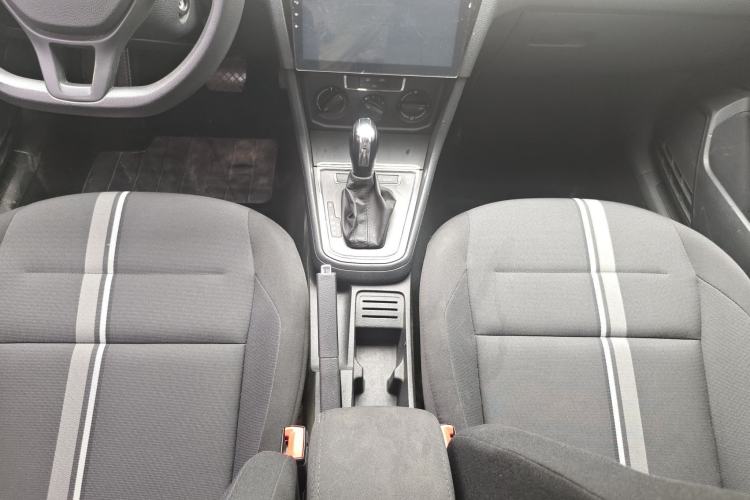 Used Volkswagen C-TREK 2018 1.5L Automatic Fashion Model Interior 3