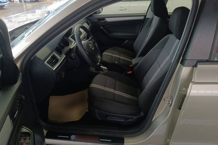 Used Volkswagen C-TREK 2018 1.5L Automatic Fashion Model Left Front Seat