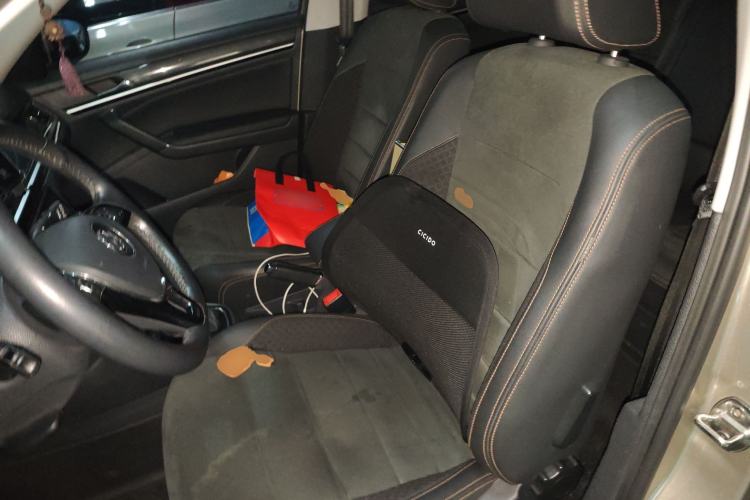 Used Volkswagen C-TREK 2018 1.5L Automatic Luxury Edition Left Front Seat