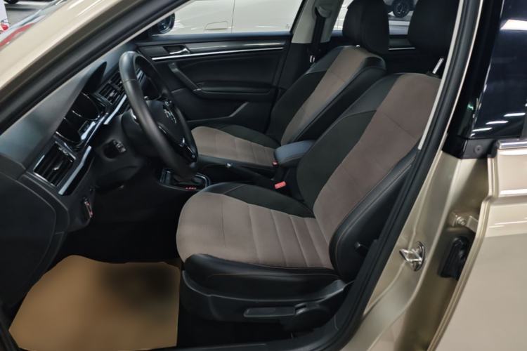 Used Volkswagen C-TREK 2018 230TSI DSG Comfort Model Left Front Seat