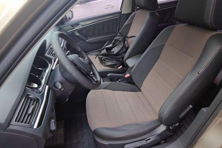 Used Volkswagen C-TREK 2018 1.5L Automatic Comfort Model Left Front Seat