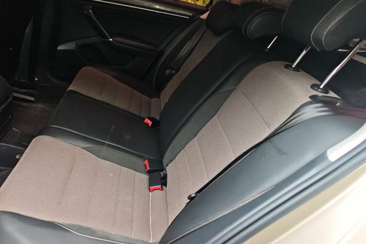 Used Volkswagen C-TREK 2018 1.5L Automatic Comfort Model Left Rear Seat
