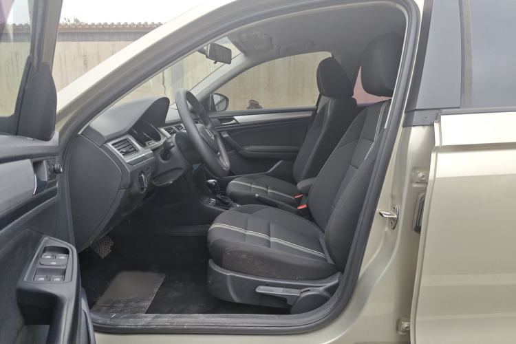 Used Volkswagen C-TREK 2018 1.5L Automatic Fashion Model Left Rear Seat