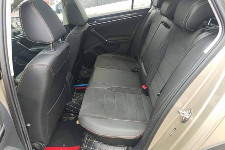 Used Volkswagen C-TREK 2018 230TSI DSG Luxury Version Left Rear Seat