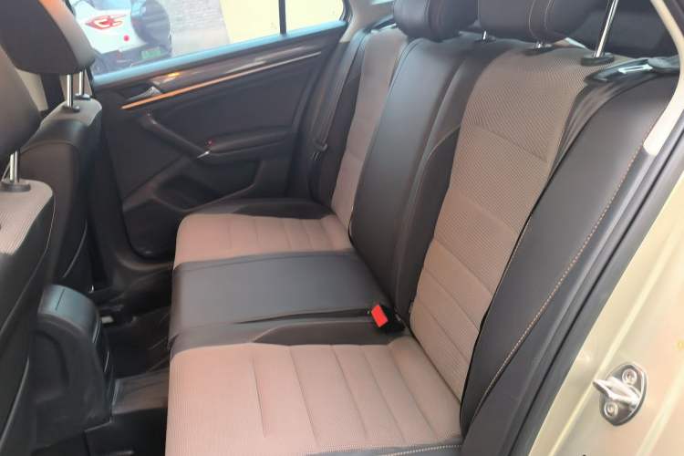Used Volkswagen C-TREK 2018 230TSI DSG Comfort Model Left Rear Seat