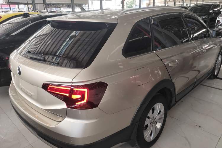 Used Volkswagen C-TREK 2018 1.5L Automatic Comfort Model Rear Right 45 Deg