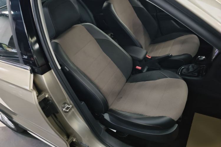 Used Volkswagen C-TREK 2018 230TSI DSG Comfort Model Right Front Seat