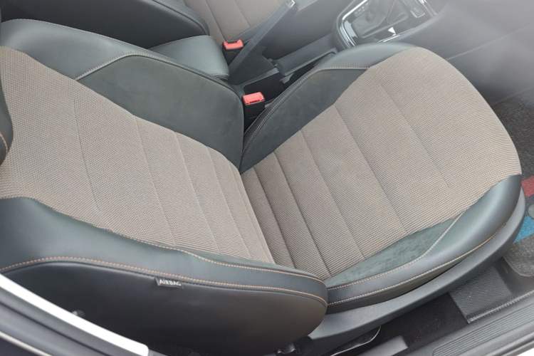Used Volkswagen C-TREK 2018 1.5L Automatic Comfort Model Right Front Seat