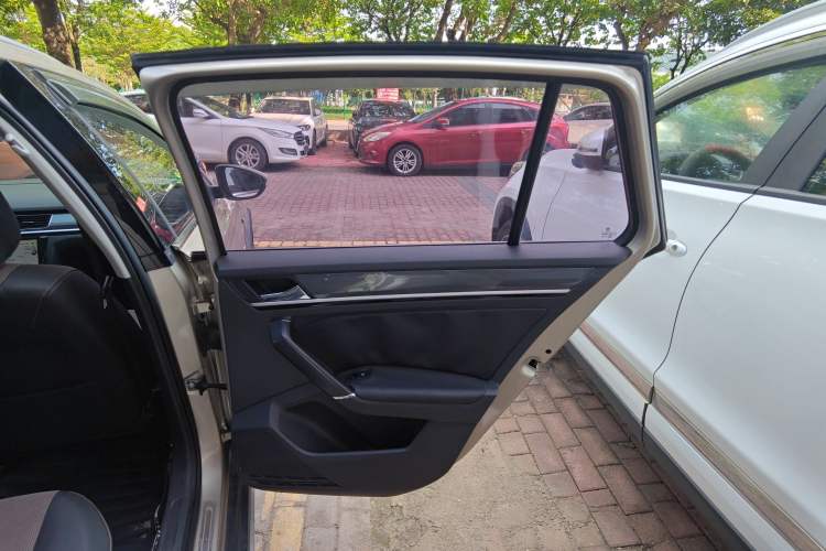 Used Volkswagen C-TREK 2018 1.5L Automatic Comfort Model Right Rear Door Interior
