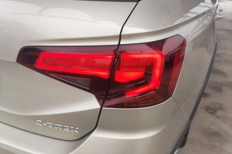 Used Volkswagen C-TREK 2018 1.5L Automatic Fashion Model Right Rear Taillight