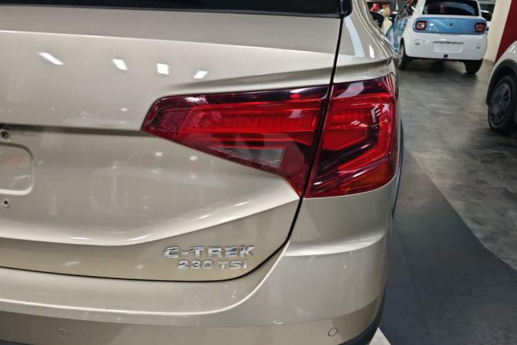 Used Volkswagen C-TREK 2018 230TSI DSG Comfort Model Right Rear Taillight