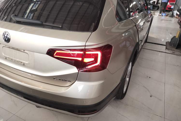 Used Volkswagen C-TREK 2018 1.5L Automatic Comfort Model Right Rear Taillight