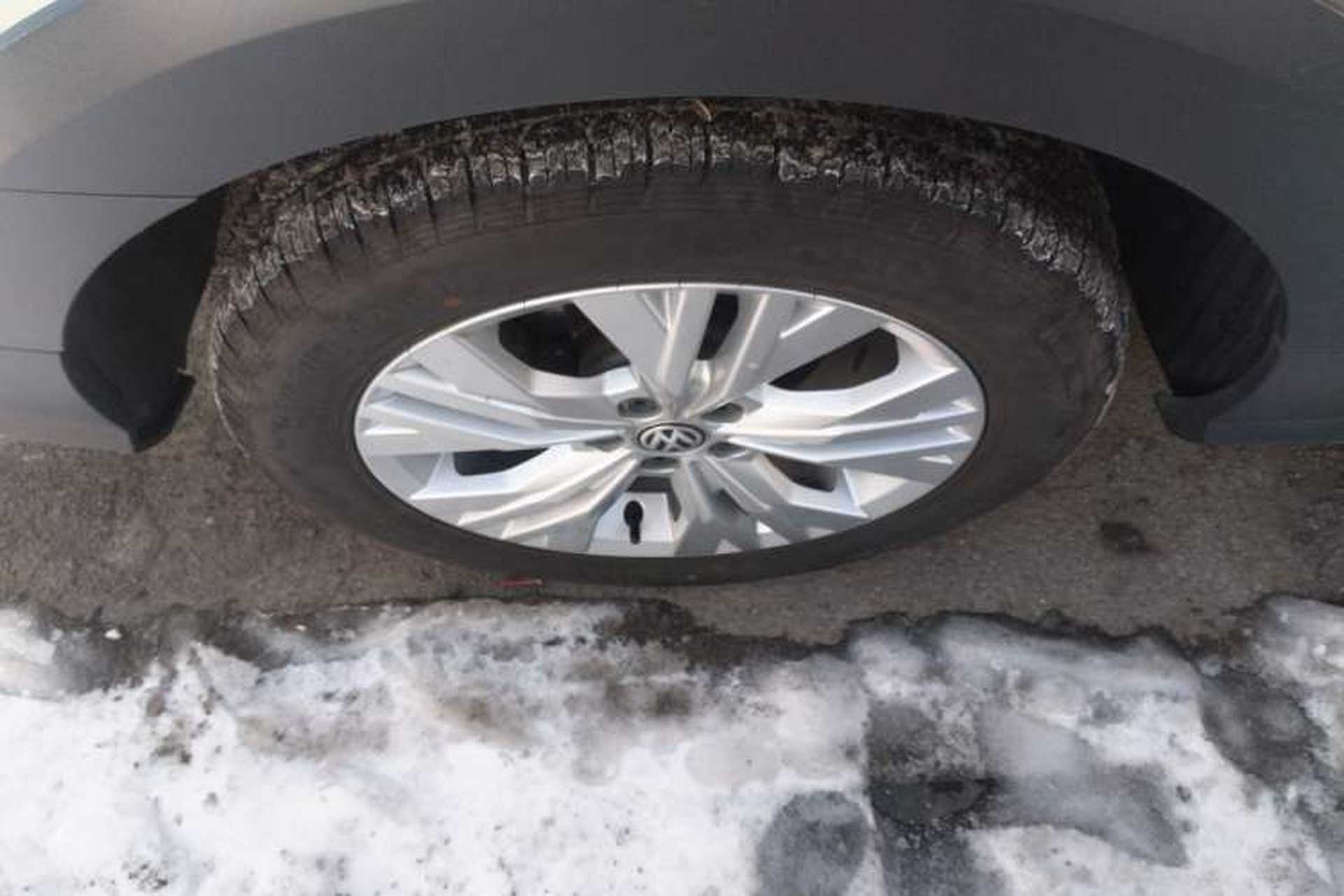 Used Volkswagen C-TREK 2018 230TSI DSG Comfort Model Right Rear Wheel Hub