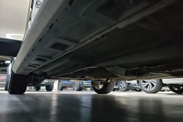 Used Volkswagen C-TREK 2018 230TSI DSG Comfort Model Right Side Sill