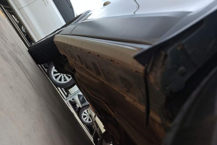 Used Volkswagen C-TREK 2018 1.5L Automatic Comfort Model Right Side Sill
