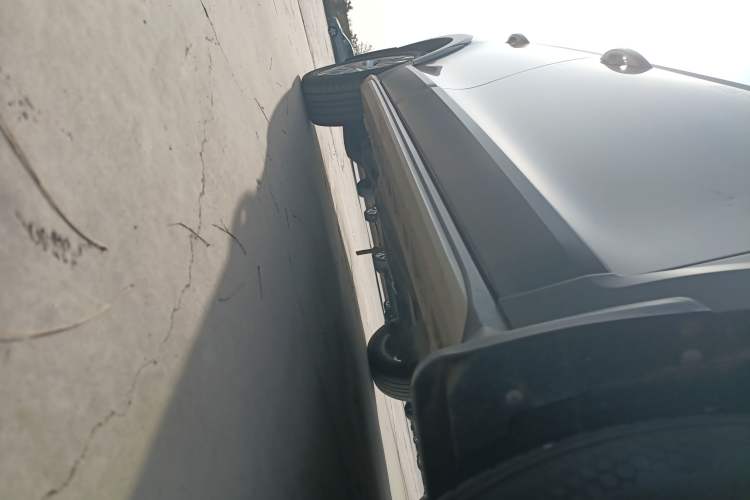Used Volkswagen C-TREK 2018 1.5L Manual Comfort Model Right Side Sill