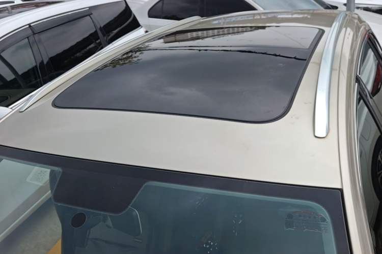 Used Volkswagen C-TREK 2018 1.5L Automatic Comfort Model Roof
