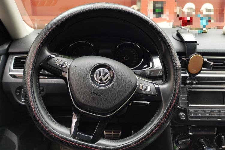 Used Volkswagen C-TREK 2018 1.5L Automatic Comfort Model Steering Wheel