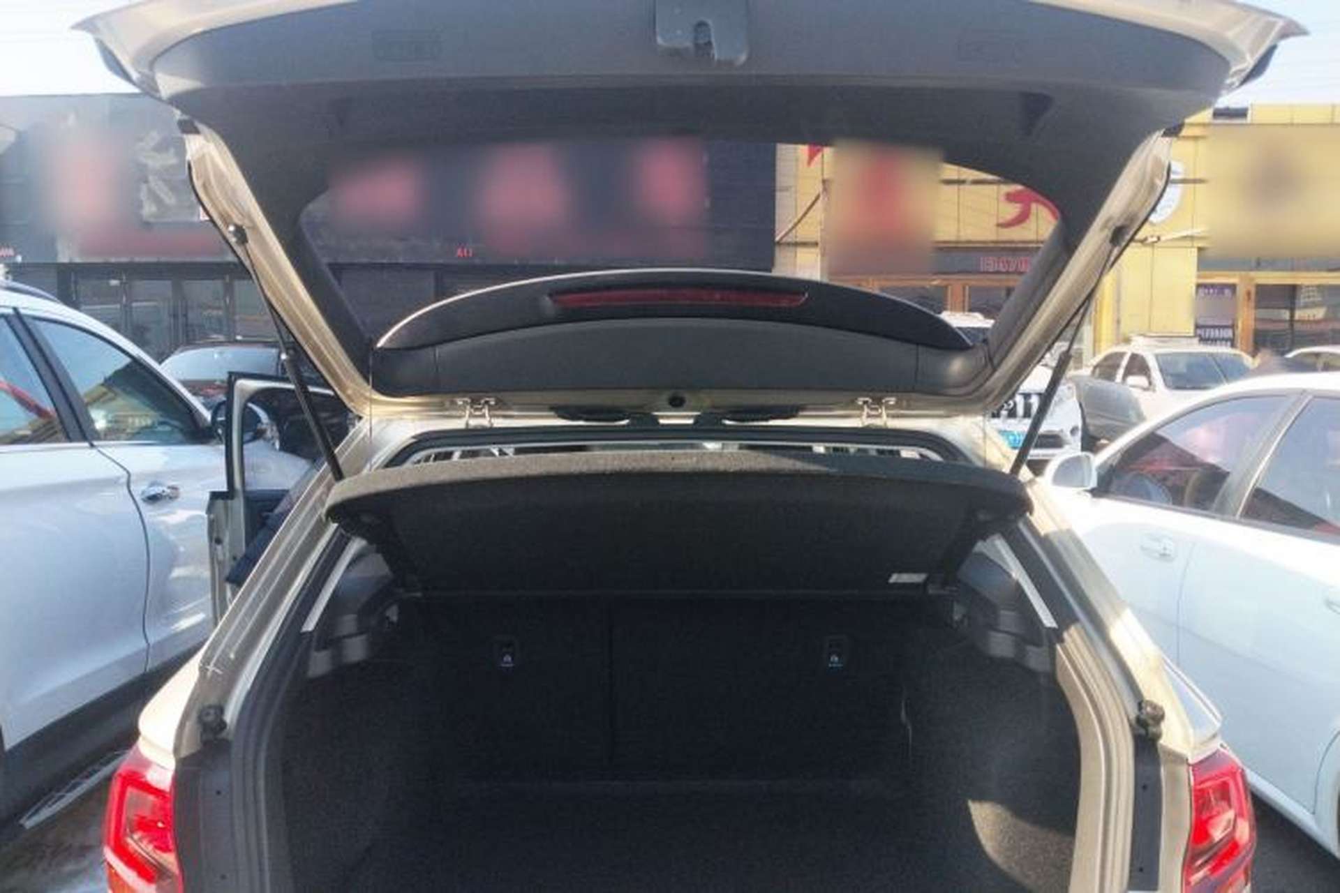 Used Volkswagen C-TREK 2018 230TSI DSG Comfort Model Trunk