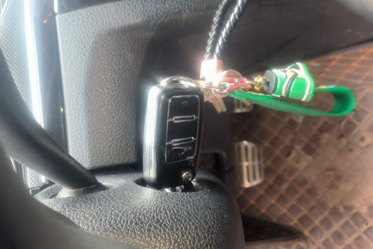 Used Volkswagen C-TREK 2018 230TSI DSG Comfort Model Vehicle Key