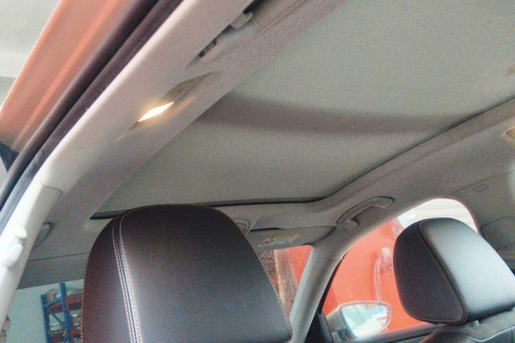 Used Volkswagen C-TREK 2018 1.5L Automatic Luxury Edition Headliner