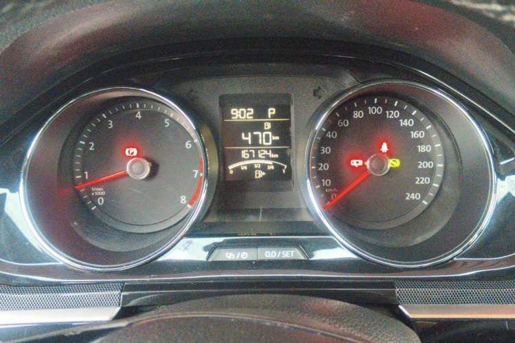 Used Volkswagen C-TREK 2018 1.5L Automatic Luxury Edition Instrument Cluster