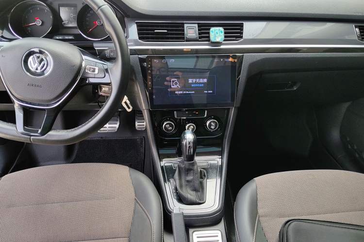 Used Volkswagen C-TREK 2018 230TSI DSG Comfort Model Audio And AC Panel