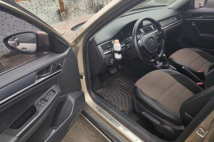 Used Volkswagen C-TREK 2018 230TSI DSG Comfort Model Driver Seat