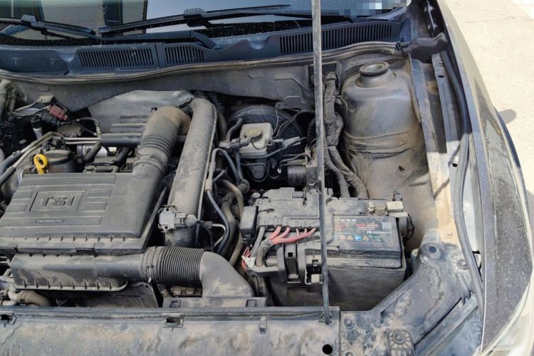 Used Volkswagen C-TREK 2018 230TSI DSG Comfort Model Engine Bay Left