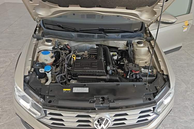 Used Volkswagen C-TREK 2018 230TSI DSG Comfort Model Engine Bay