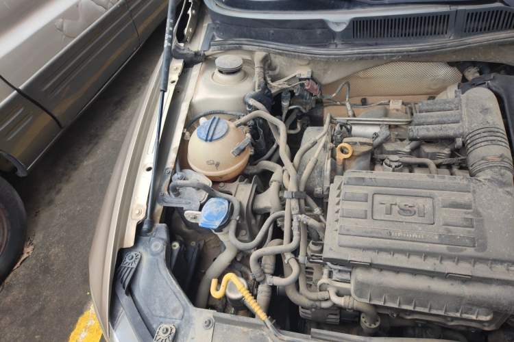 Used Volkswagen C-TREK 2018 230TSI DSG Comfort Model Engine Bay Right