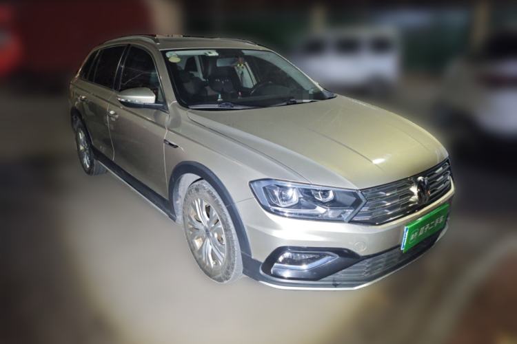 Used Volkswagen C-TREK 2018 230TSI DSG Comfort Model Front Right 45 Deg