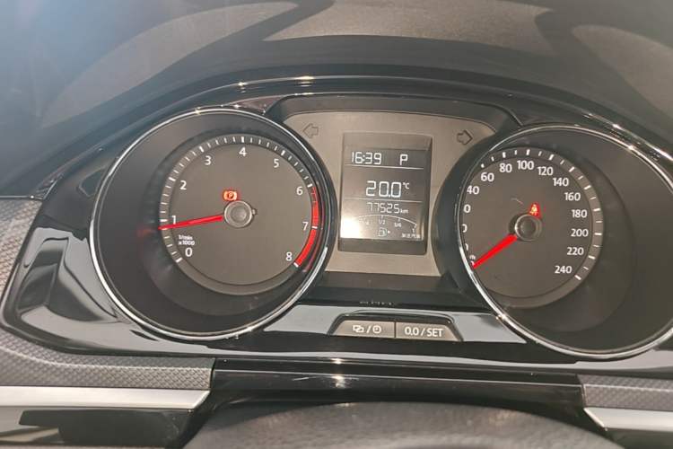Used Volkswagen C-TREK 2018 230TSI DSG Comfort Model Instrument Cluster