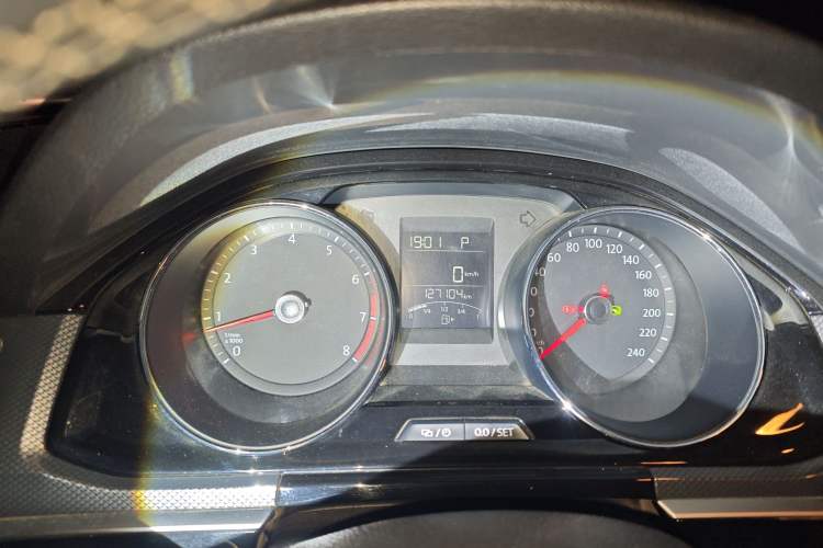 Used Volkswagen C-TREK 2018 230TSI DSG Comfort Model Instrument Cluster