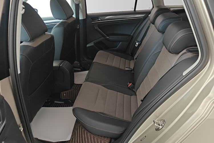 Used Volkswagen C-TREK 2018 230TSI DSG Comfort Model Left Rear Seat