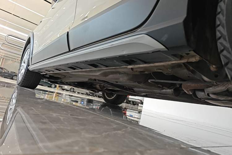 Used Volkswagen C-TREK 2018 230TSI DSG Comfort Model Left Side Sill