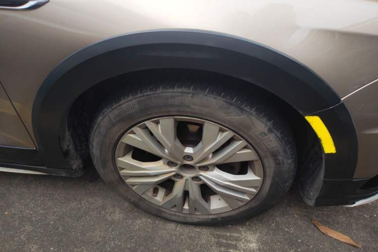 Used Volkswagen C-TREK 2018 230TSI DSG Comfort Model Right Front Wheel Hub