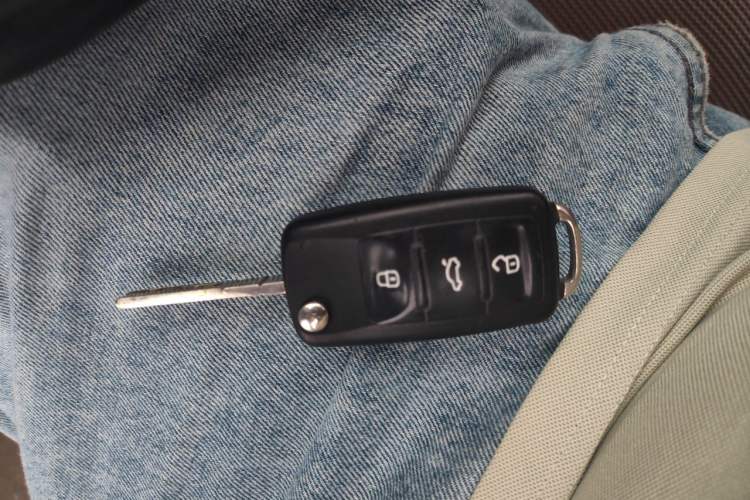 Used Volkswagen C-TREK 2018 230TSI DSG Comfort Model Vehicle Key