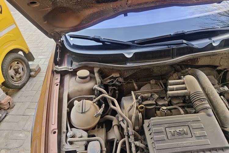 Used Volkswagen C-TREK 2018 230TSI DSG Comfort Model Engine Bay Right